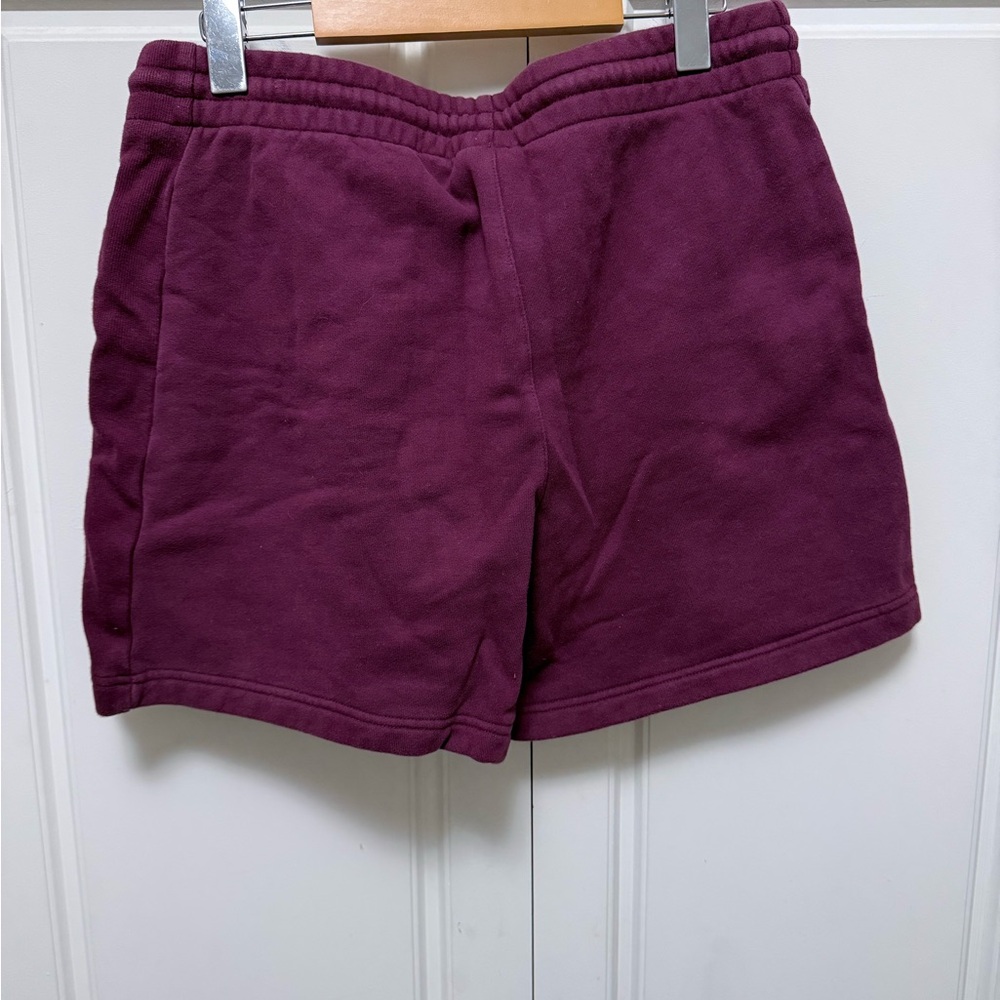 Aritzia
Cozy Sweatfleece Boyfriend Mid-Thigh Short - Picture 2 of 7